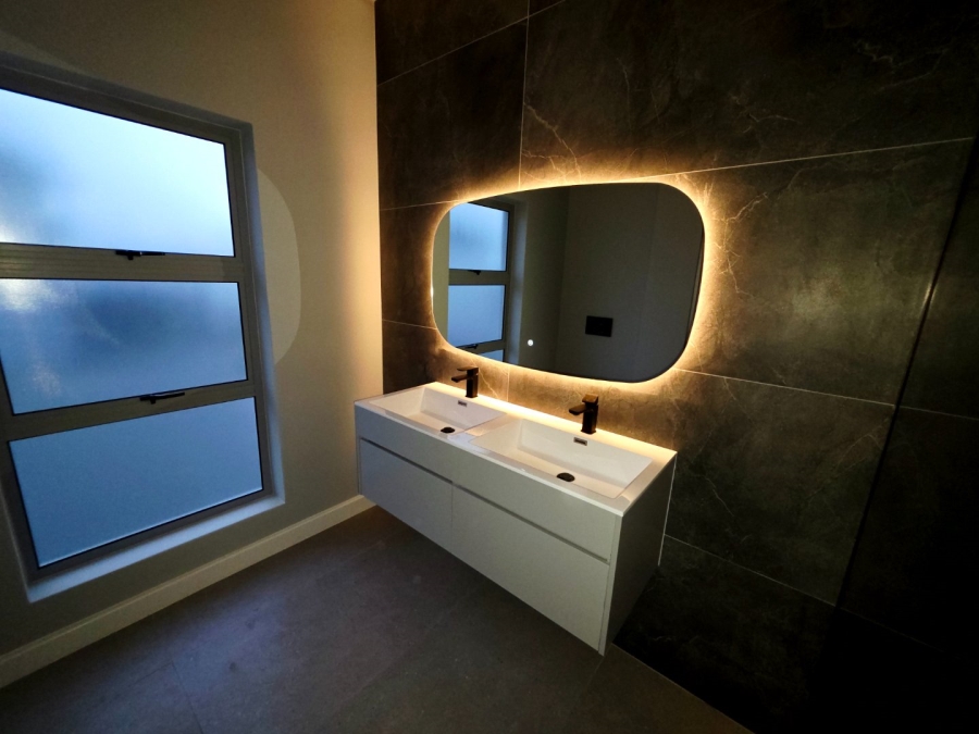 4 Bedroom Property for Sale in Sandown Western Cape